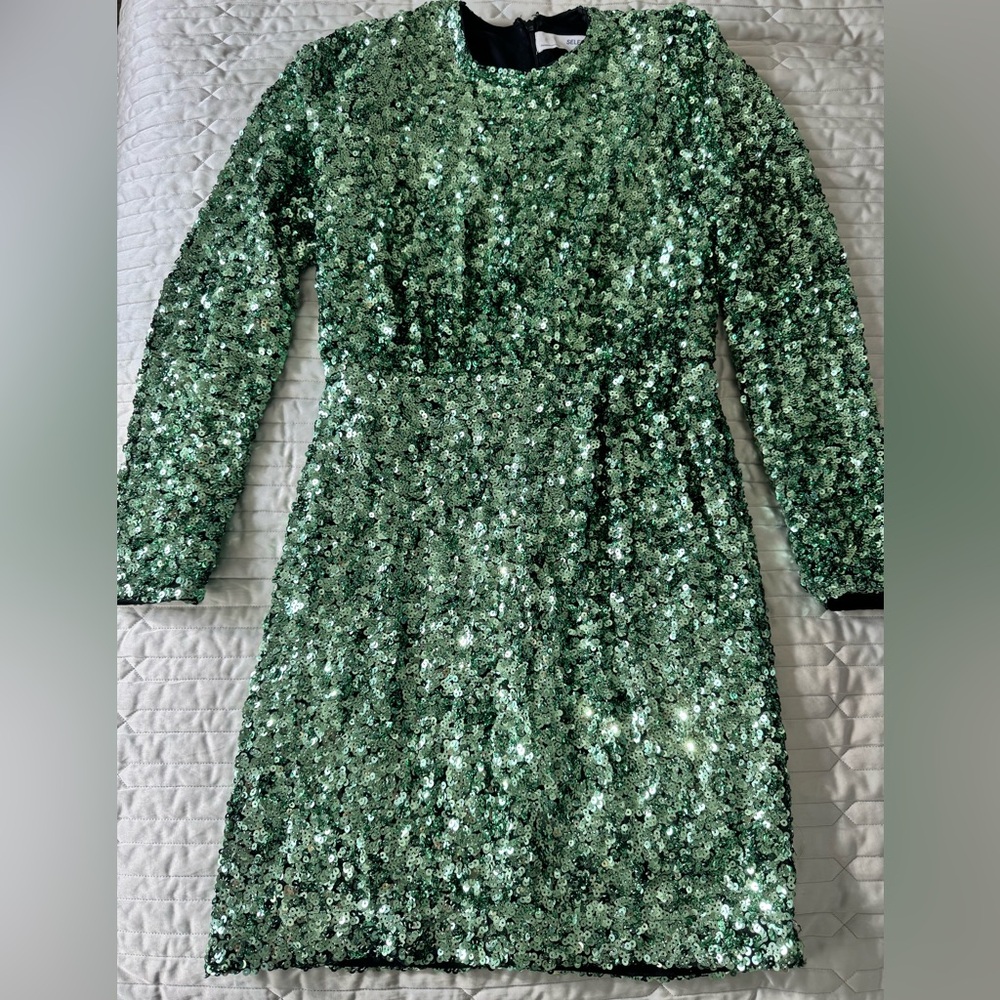 Green Sequin Long-Sleeve Dress - Elegant Party Look
